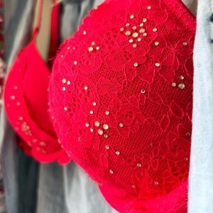 34C Dream Angels Push Up Victorias Secret Bra Red Lace with Rhinestones